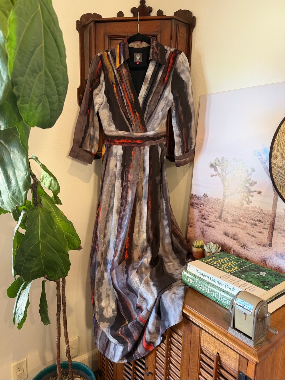Vince Camuto Size 10 Abstract Watercolor Faux Wrap Midi Dress Tie Waist